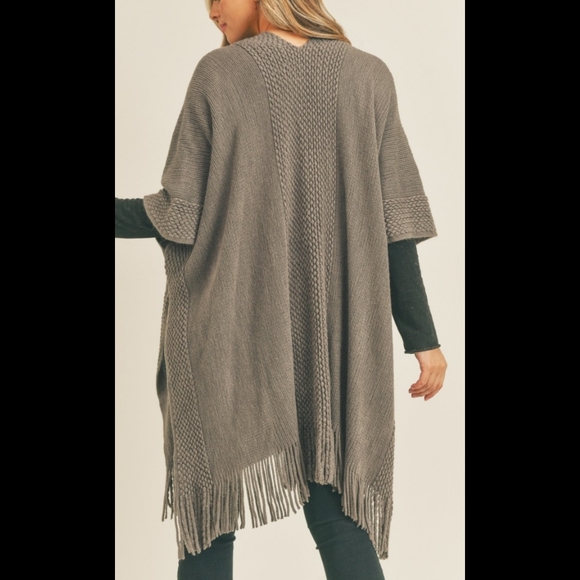 Classic soft gray tassel fringe trim Ruana Cardigan/poncho kimono sweater - Picture 5 of 7